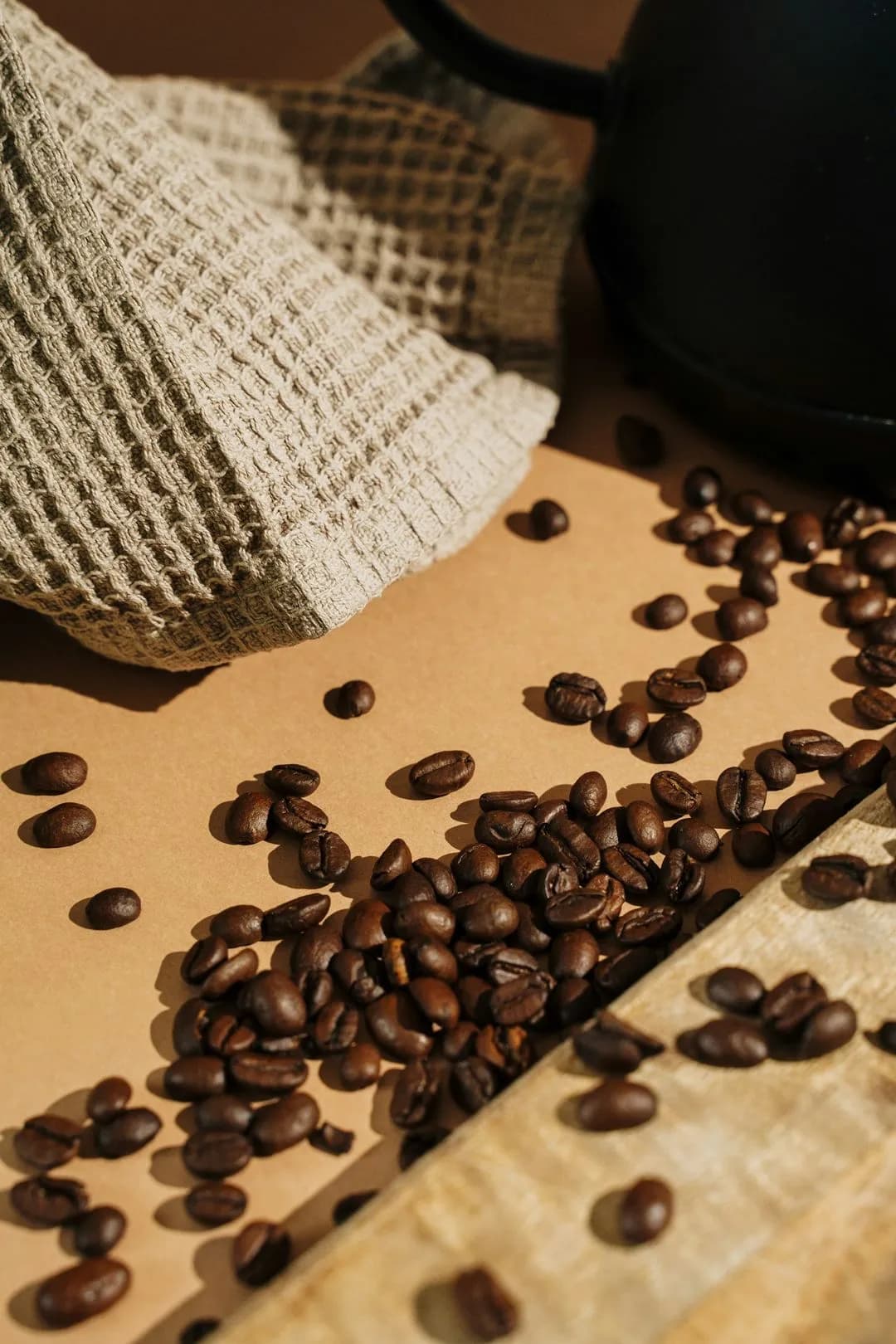 Grains de café et sac de toile